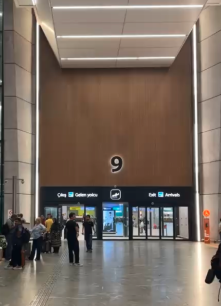 IST Treffpunkt Ausgang 9